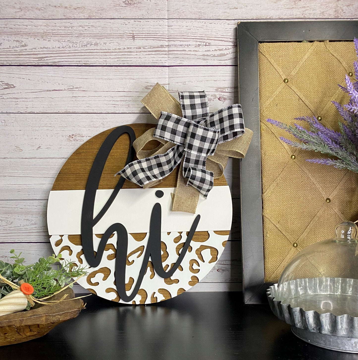 Hi Door hanger with bow